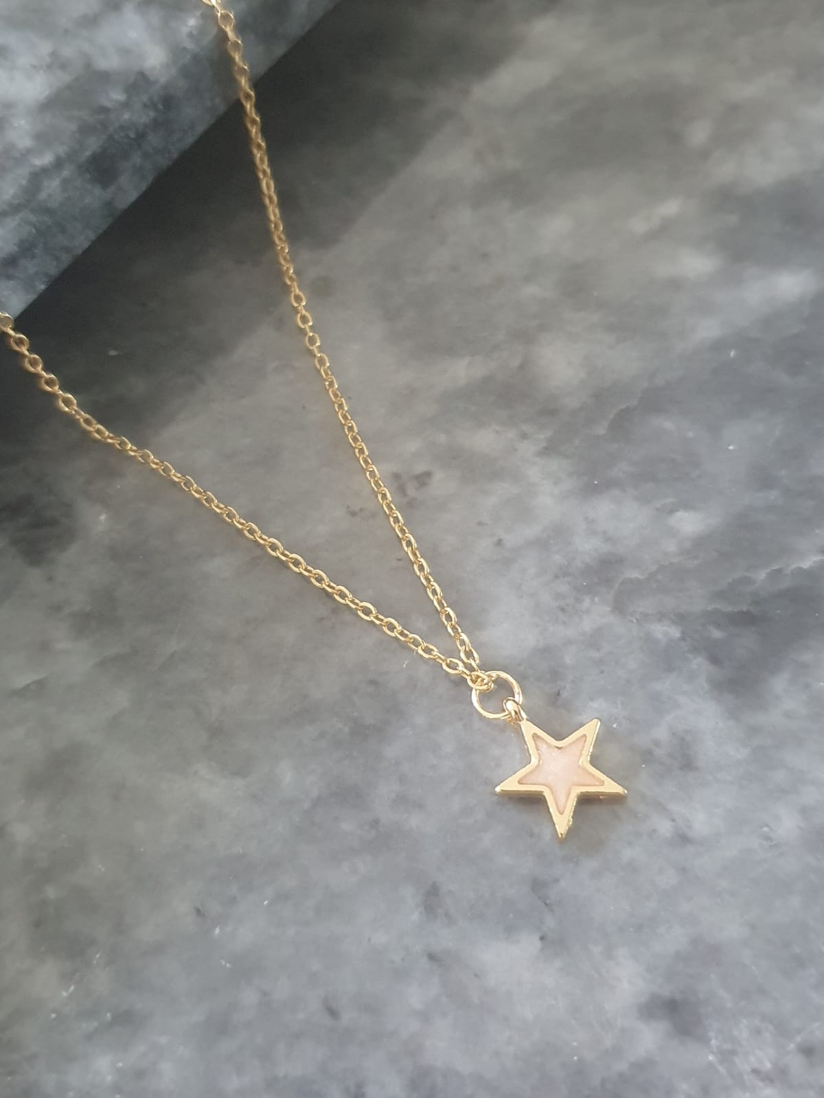 BS-25 Açık Pembe Mineli Yıldız Kolye