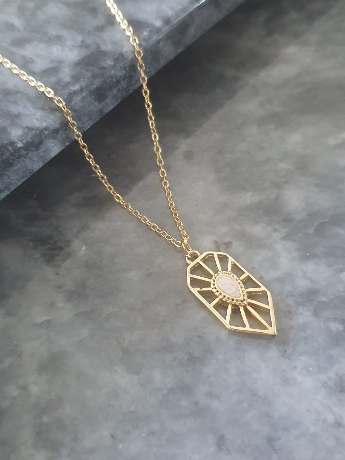 BS-14 Geometrik Damla Kolye